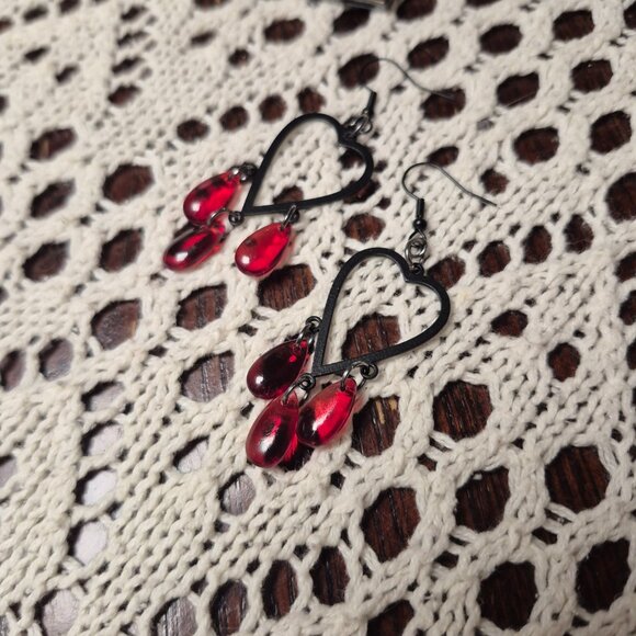 Bleeding Love Earrings - Picture 2 of 6